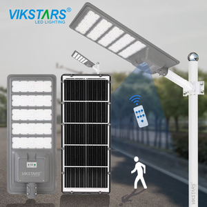 <span class=keywords><strong>Lampadaire</strong></span> <span class=keywords><strong>solaire</strong></span> intégré 300W/400W/500W Lampe LED d'extérieur étanche Capteur de lumière Télécommande IP65 pour route - Product Image 5