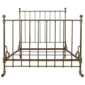 <b>Vintage</b> style brass <b>bed</b> frame featuring elegant headboard craftsmanship for timeless home bedroom furniture luxury - Product Image 5