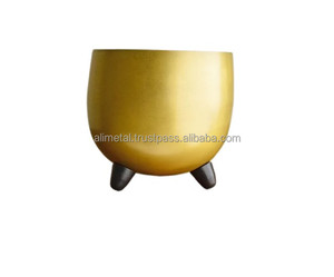 Antique Brass Colored Iron Portia Planter For <b>Farm</b> Balcony Garden Indoor outdoor decoration and fully customization - Product Image 1