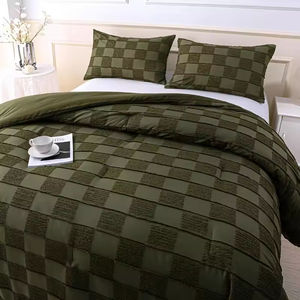 Best Selling Custom Color Logo Eco-Friendly Anti-Bacterial Quilts Soft Durable <b>Polyester</b>-<b>Filled</b> Hospital Quilts Clinics Hotels - Product Image 2