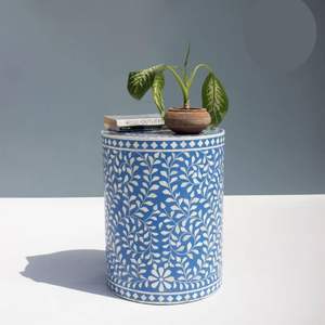 Table ronde en résine avec incrustation d'os, style amour peint à la main, imperméable, pour la décoration de la maison, modèle Rani Industries N/A - Product Image 1