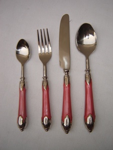 Ensemble de 4 couverts plats de conception régulière en acier inoxydable à double finition argentée pour les cadeaux à prix réduit - Product Image 6