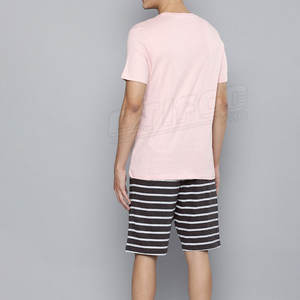 Vente en gros directe d'usine d'ensemble de shorts pour hommes conception OEM personnalisée ensemble t-shirt et short à manches courtes - Product Image 2