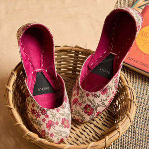 High Quality Printed Women Khussa-Fashion Trend Anti-Slippery Customizable Private Label Factory Manufactured Genuine Leather - Product Image 5