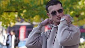 Sweat-shirts unisexes de haute qualité 100% coton éponge avec poches latérales Logo personnalisé Vêtements décontractés d'hiver Col à capuche Sweat-shirts pour hommes - Product Image 4