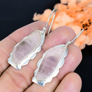 Boucles d'oreilles clous en quartz rose faites à la main, en argent sterling 925 plaqué or, bijoux en pierres précieuses naturelles pour femmes - Cadeau élégant pour anniversaire ou soirée - Product Image 6