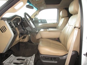 Ford F-250 Super Duty Lariat Crew Cab 4WD 2015 con Transmisión Automática, la Mejor Opción Económica - Product Image 2