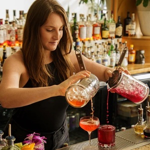 Passoire à cocktail Hawthorne de qualité supérieure avec poignée en bois, ressort en acier inoxydable, contrôle de déversement fluide pour bar à domicile - Product Image 5