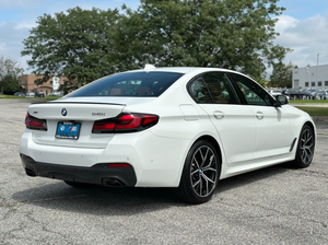 Barato <span class=keywords><strong>2023</strong></span> <span class=keywords><strong>BMW</strong></span> <span class=keywords><strong>5</strong></span> Series 540i xDrive AWD 4D Coupe/Sedan 8 velocidades automático Sport AWD vehículo usado con volante a la izquierda/derecha en venta - Product Image 4