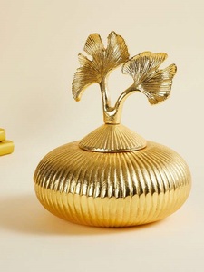 Pièces décoratives de table en métal faites à la main, design moderne, écologiques, légères, pour la maison, le salon - Product Image 3