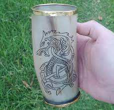 Verre à shot en corne de buffle pour événements festifs - Vaisselle artisanale écologique classique pour bière/vin, multicolore naturel - Product Image 6