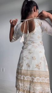 Lancement de nouveaux vêtements de soirée de créateur Look Top & Sharara et Dupatta avec des travaux de broderie lourds au prix de gros de l'Inde - Product Image 2