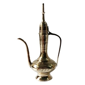 Aftaba de Latón de Alta Calidad con Grabado y Acabado Pulido para Agua Potable, Utensilio de Cocina Vintage de Latón - Product Image 1