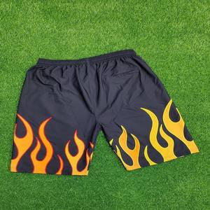 Short de compression de football personnalisé avec design sublimé, tissu extensible et coupe athlétique, idéal pour l'entraînement et les sports d'équipe - Product Image 6