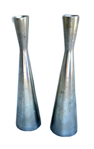 Portavelas de Metal artístico moderno con silueta geométrica, perfecto para Decoración de mesa, interiores de hogar y decoración de bodas - Product Image 5