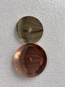 Conchos de latón hechos a medida con lazo en colores metálicos disponibles en tamaño de 3 pulgadas y 2 pulgadas para diseñadores de joyas y cinturones - Product Image 2