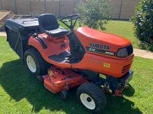 รถตัดหญ้าแบบนั่งขับราคาประหยัด/ รถตัดหญ้า Kubota G261HD รุ่นใหม่ - ดูแลรักษาง่าย - Product Image 3