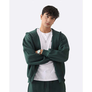 Sudadera con Capucha de Spandex para Hombre - Costuras Reforzadas y Estampado en Relieve, Invierno, Personalizable OEM/ODM - Product Image 1
