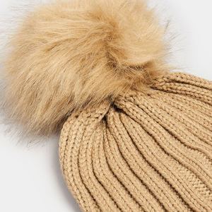 Letter Jacquard Beanie New Arrival Premium Quality Winter Unisex Knit Cap <b>Warm</b> Outdoor Fashion Beanie <b>Men</b> Women Soft Winter <b>Hat</b> - Product Image 3