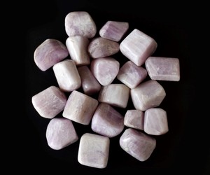 Venta al por mayor de piedras de kunzita natural de calidad premium AAA, cristal puro, ecológico, 1 kg - Product Image 1