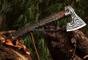 Hachas de acero damasco de alta calidad Uso multiusos con mango de madera Diseño popular para acampar Precio de fábrica - Product Image 3