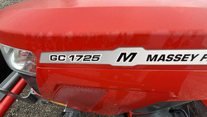 Tractor Compacto Diésel Massey Ferguson GC1725M 2025 para Agricultura y Jardinería - Product Image 5