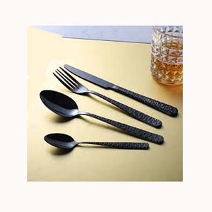 Polonais mat noir d'acier inoxydable avec la vaisselle pleine de couverts de conception de relief - Product Image 1