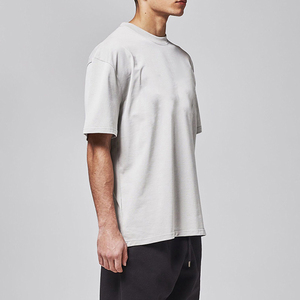 Nouveaux T-shirts personnalisés fabriqués à la main de haute qualité avec motif uni solide à manches courtes Créez votre propre logo - Product Image 2