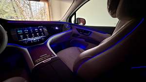 Magnifique SUV Mercedes-Benz EQS 580 4Matic 2023, transmission automatique, V8 - Product Image 4