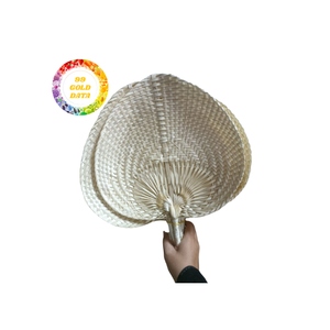 Ventilateur à main pliant en bambou avec ventilateur vietnamien au design personnalisé pour cadeau et décoration d'événement de mariage - Product Image 6