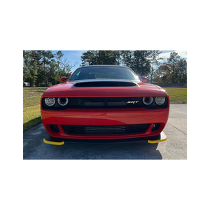 Dodge Challenger R/T Scat Pack Widebody con un estilo agresivo, rendimiento ajustado y aspecto atrevido. - Product Image 1