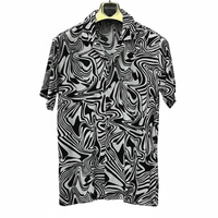 Kemeja Pria OEM Bermotif Bunga Satin Lengan Pendek V-Neck Ringan Bernapas Cepat Kering Atasan Kasual untuk Liburan dan Pakaian Pantai