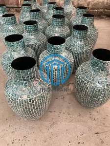 Jarrón decorativo redondo azul MOP con ratán para mesa de centro, diseño y arreglo floral, jarrón Capiz - Product Image 6