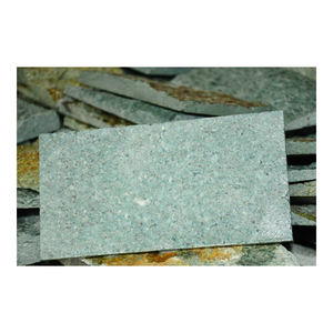 Azulejo de piedra de basalto verde Superficie rugosa Roca de lava Acabado natural único - Product Image 1