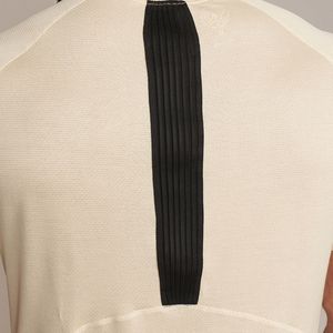 Camiseta de entrenamiento holgada para hombre Kurt-Ivory, transpirable, de secado rápido, ropa deportiva sostenible, camisa de gimnasio ecológica, ropa de gimnasio dorada - Product Image 4