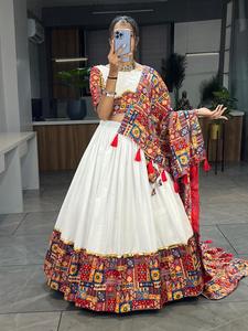 El último diseñador de algodón puro de rayón impreso Lehenga Choli por Fab Zone - Product Image 3