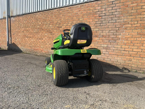 Nuevo Tractor Cortacésped John Deere X350/X758 4X4 Diésel Económico en Venta con Plataforma de Corte de 54 Pulgadas, Tractor de Jardín de Alta Calidad Serie Signature para Granjas - Product Image 4