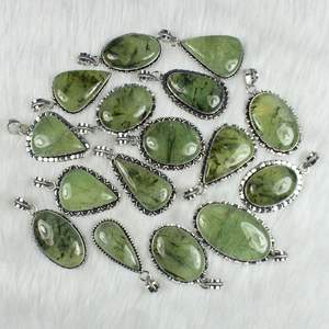 สร้อยคอจี้อัญมณีพรีไนต์ธรรมชาติสีเขียวคอลเลกชันดีไซน์เนอร์พร้อมการตั้งค่าฝา - Product Image 4