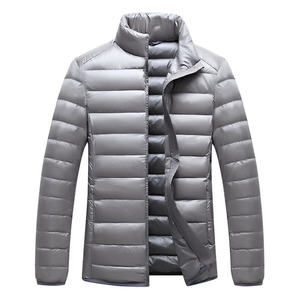 Chaqueta de invierno brillante personalizada para exteriores, chaqueta informal con capucha para hombre, chaqueta de invierno acolchada de talla grande para hombre, proveedor de plumón con capucha ultraligero - Product Image 2