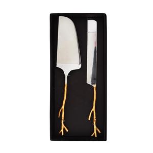 Ensemble de couteaux de luxe pour la découpe et le service de gâteaux, design argenté et doré, pour hôtel et restaurant. - Product Image 5