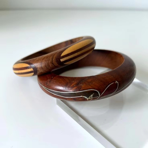 Brazalete y pulsera de madera de diseño asociado, pulseras de madera de tamaño personalizado, brazalete hecho a mano, brazalete de madera con flores - Product Image 1