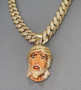 Collar con Colgante de Jesús en 3D, Chapado en Oro sobre Plata de Ley con Moissanita VVS, Estilo Hip Hop, para Fiestas - Product Image 1