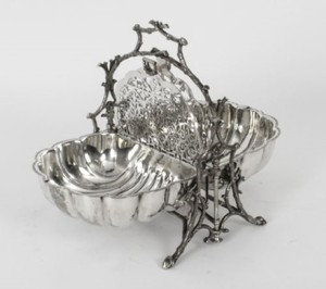 Réchauffeur de boîte à biscuits en coquille pliante plaqué argent Récipient à dessert de table décoratif artisanal avec support de branche naturaliste - Product Image 4