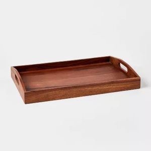 Bandejas elegantes de madera premium, rectangulares, de madera maciza, con asas, organizador y bandeja de almacenamiento para cocina, comedor y decoración del hogar. - Product Image 1