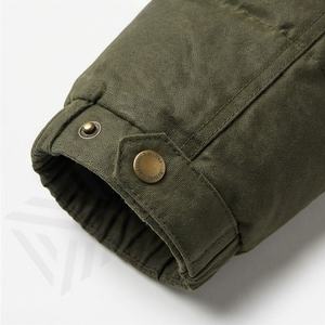 Parka formel en coton à capuche brillant en gros pour hommes, couleur personnalisée, logo personnalisé, manteaux d'hiver matelassés, thermiques, pour la neige - Product Image 6