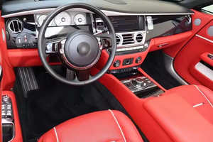 Vehículo Convertible Ultra-Lujo 2025, Usado, 2 Puertas, Automático, Interior de Cuero Premium, Excelente Estado, Bajo Kilometraje, Volante a la Izquierda - Product Image 2