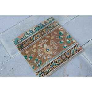 Tapis turc 1,6 x 1,6 pieds, tapis en laine vintage à motifs floraux marron - Product Image 3