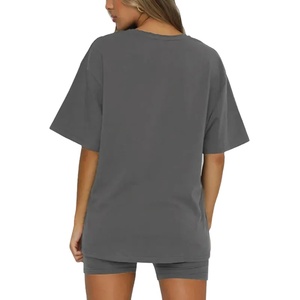 Conjunto de 2 piezas de ropa deportiva para mujer: camiseta y pantalones cortos de color sólido, estilo biker, personalizados para mujer. - Product Image 4