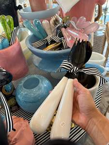 Plateau élégant en bois de teck fabriqué à la main pour la cuisine et les cadeaux pour la maison et le jardin avec finition finie à la main pour un design et une décoration modernes - Product Image 3