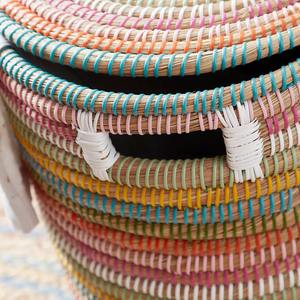 กล่องเก็บของทรงกลมสีรุ้งพร้อมฝาปิด กล่องเก็บของทำมือ เป็นมิตรกับสิ่งแวดล้อม ของตกแต่งบ้านจากธรรมชาติ ขายส่งจากเวียดนาม - Product Image 5